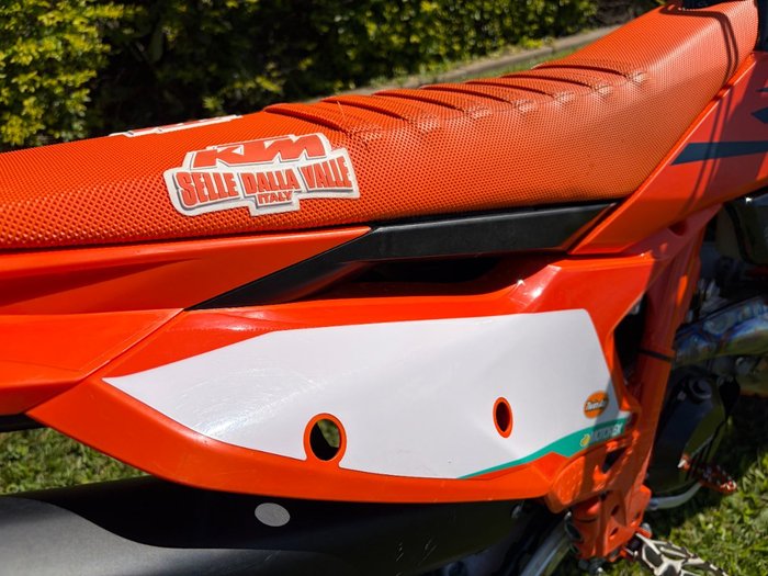 2025 Ktm 300 EXC CHAMPIONS EDITION Orange