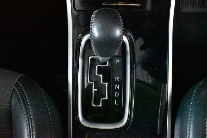 2020 Mitsubishi Outlander LS