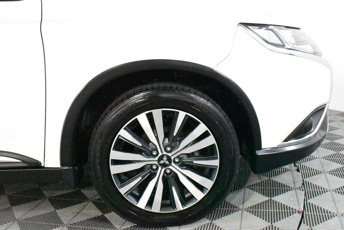 2020 Mitsubishi Outlander LS