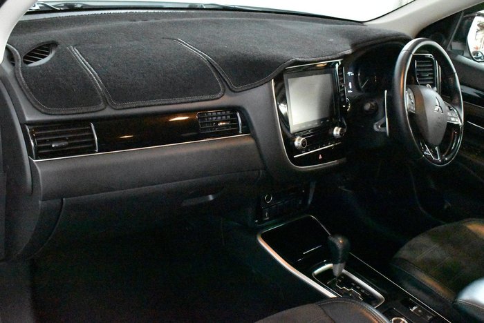 2020 Mitsubishi Outlander LS