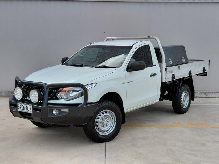 2017 Mitsubishi Triton GLX MQ MY18 4X4 Dual Range White