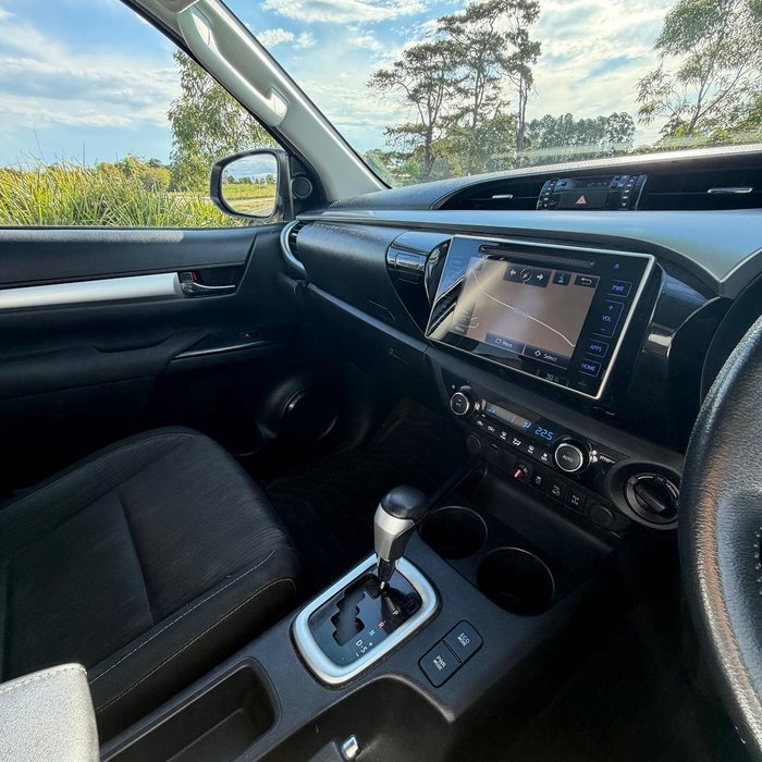 2019 Toyota Hilux SR5