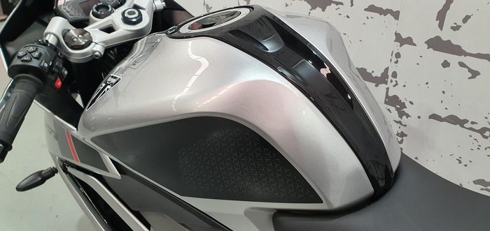 2026 Triumph Daytona 660 LAMS Daytona Silver