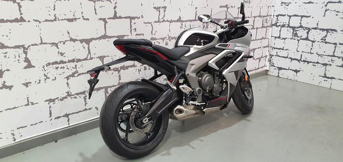 2026 Triumph Daytona 660 LAMS Daytona Silver