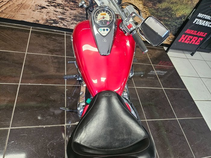 2010 Kawasaki VULCAN 900 (VN900) CLASSIC RED