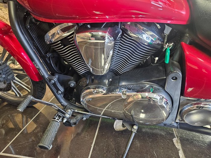 2010 Kawasaki VULCAN 900 (VN900) CLASSIC RED