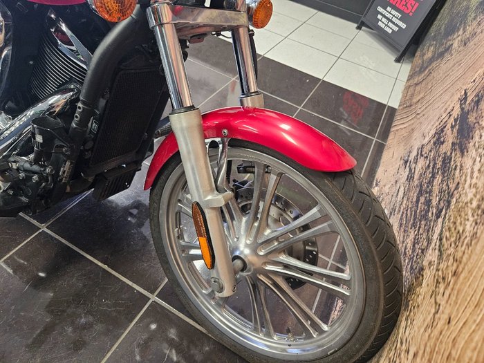 2010 Kawasaki VULCAN 900 (VN900) CLASSIC RED