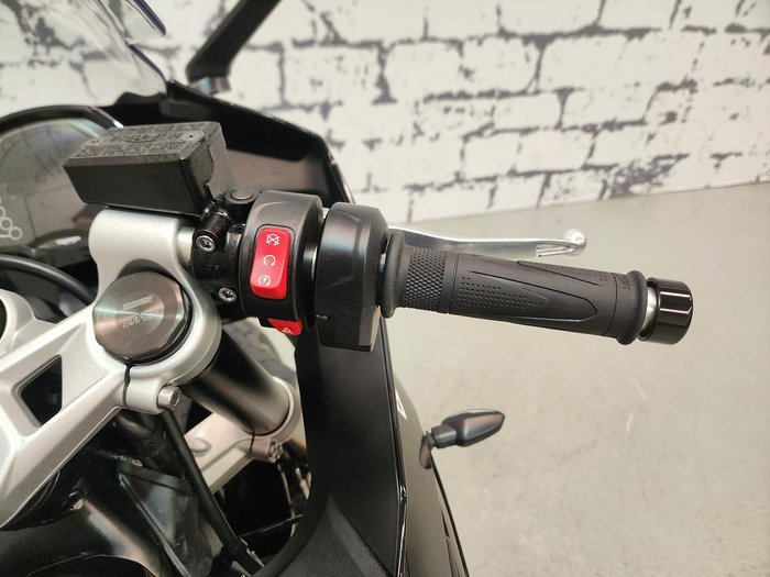 2026 Triumph Daytona 660 LAMS Daytona Black