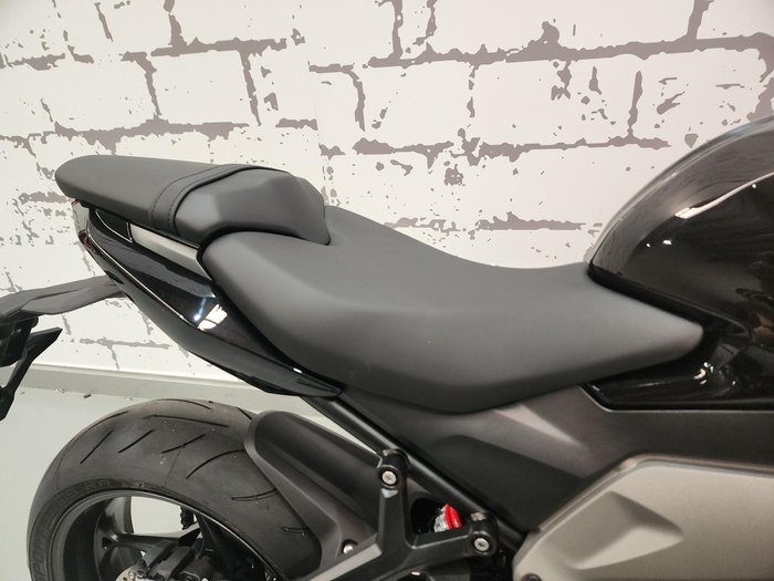 2026 Triumph Daytona 660 LAMS Daytona Black