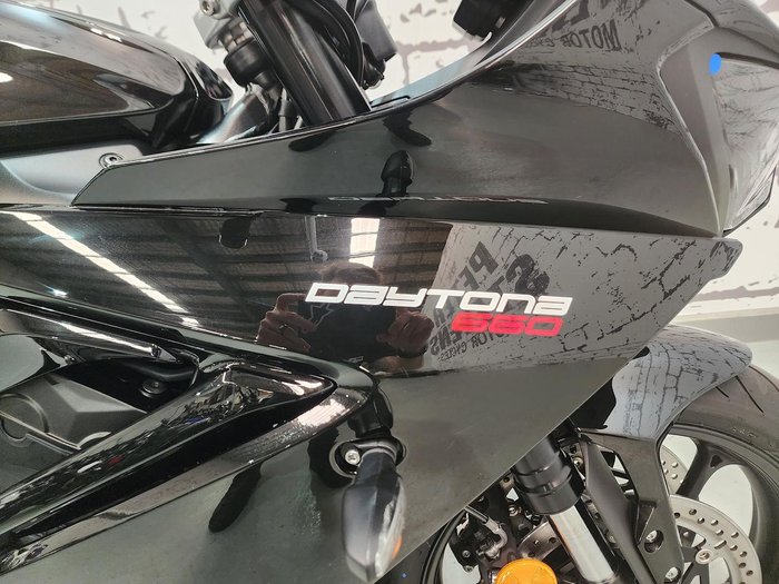 2026 Triumph Daytona 660 LAMS Daytona Black