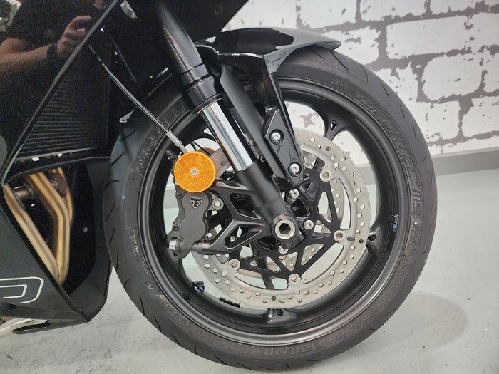 2026 Triumph Daytona 660 LAMS Daytona Black