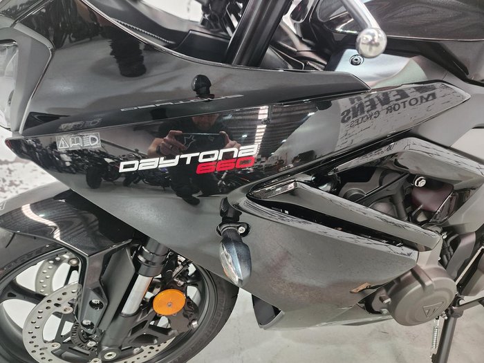 2026 Triumph Daytona 660 LAMS Daytona Black