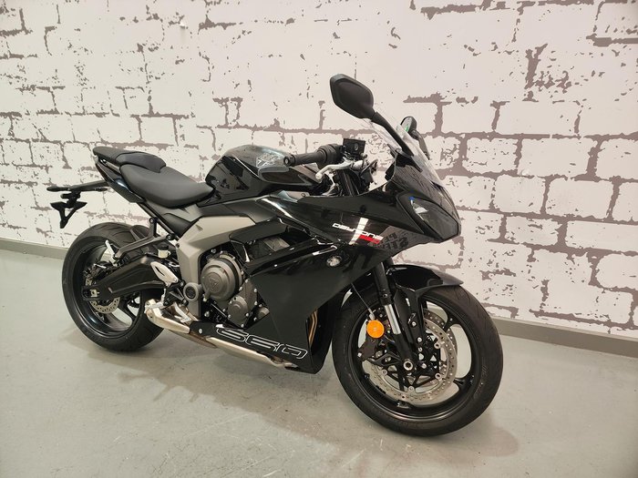 2026 Triumph Daytona 660 LAMS Daytona Black