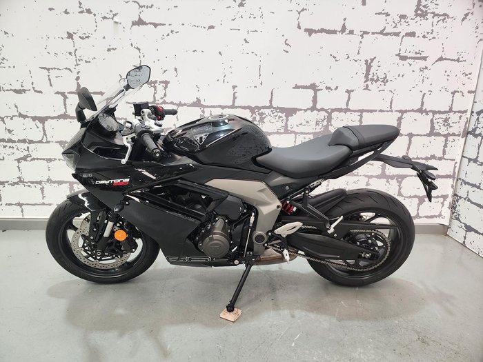 2026 Triumph Daytona 660 LAMS Daytona Black
