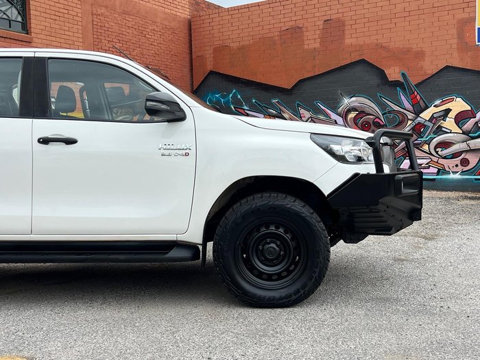 2020 Toyota Hilux SR