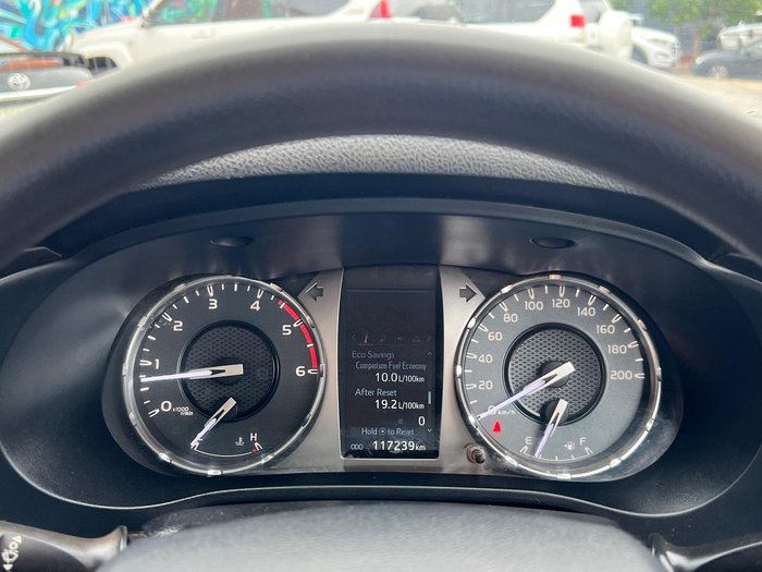 2020 Toyota Hilux SR