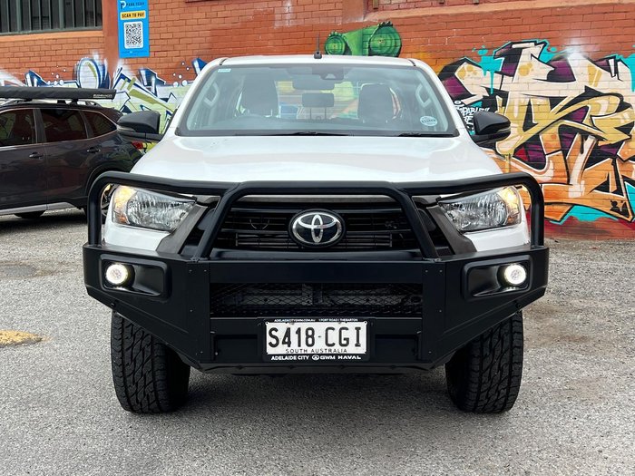 2020 Toyota Hilux SR