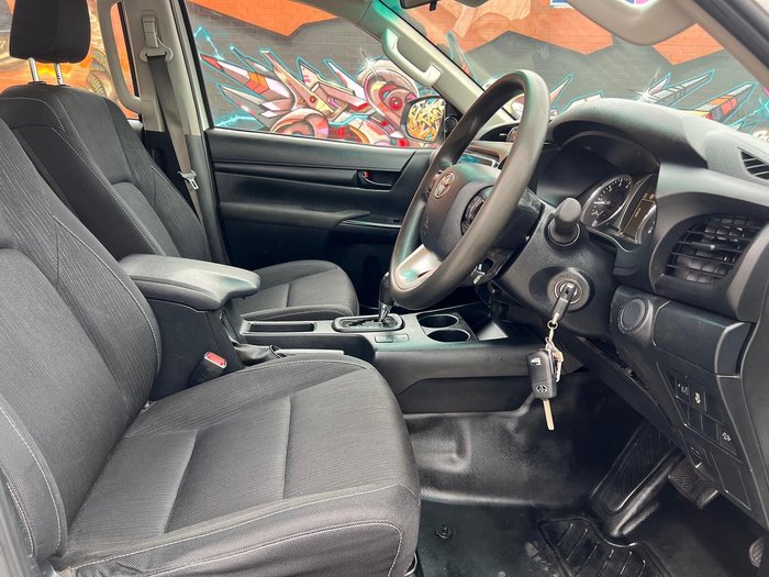 2021 Toyota Hilux SR