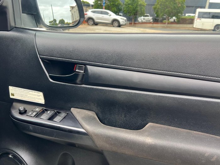 2021 Toyota Hilux SR