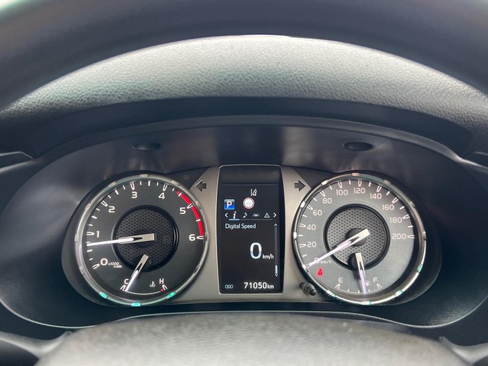 2021 Toyota Hilux SR