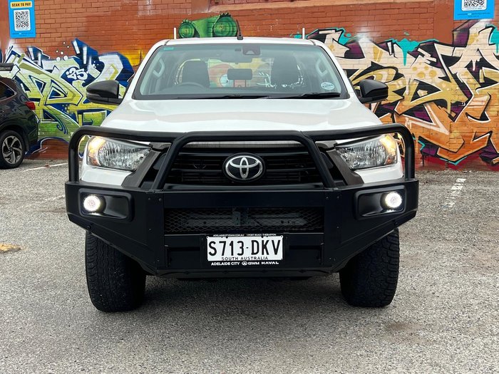 2021 Toyota Hilux SR