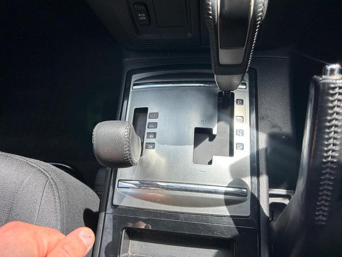 2016 Mitsubishi Pajero GLX
