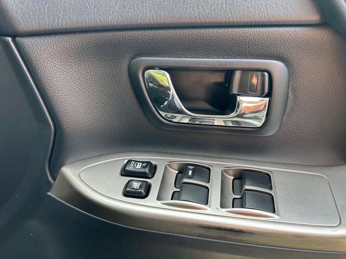 2016 Mitsubishi Pajero GLX