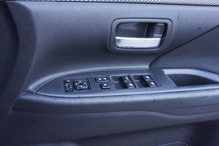 2015 Mitsubishi Outlander XLS