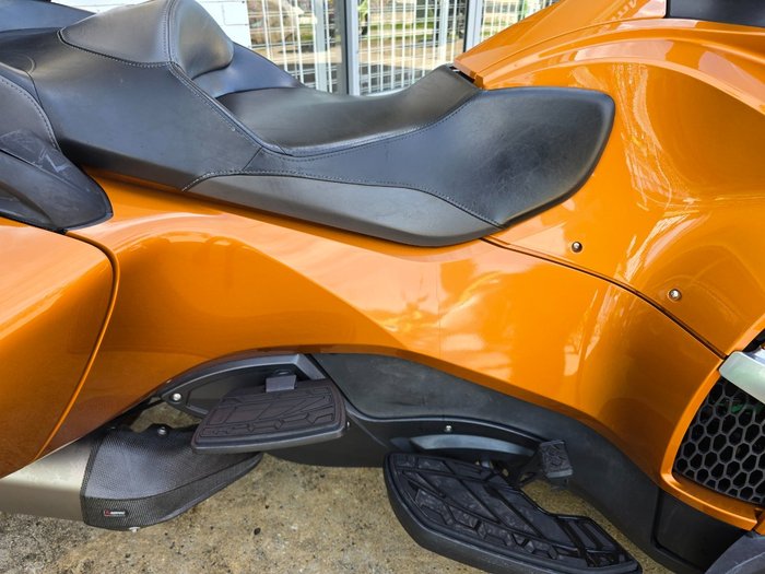 2015 BRP SPYDER RT Orange