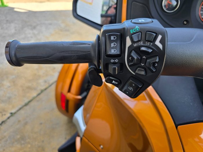 2015 BRP SPYDER RT Orange