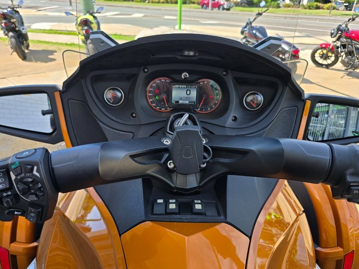 2015 BRP SPYDER RT Orange