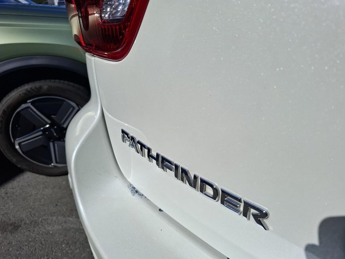 2017 Nissan Pathfinder ST