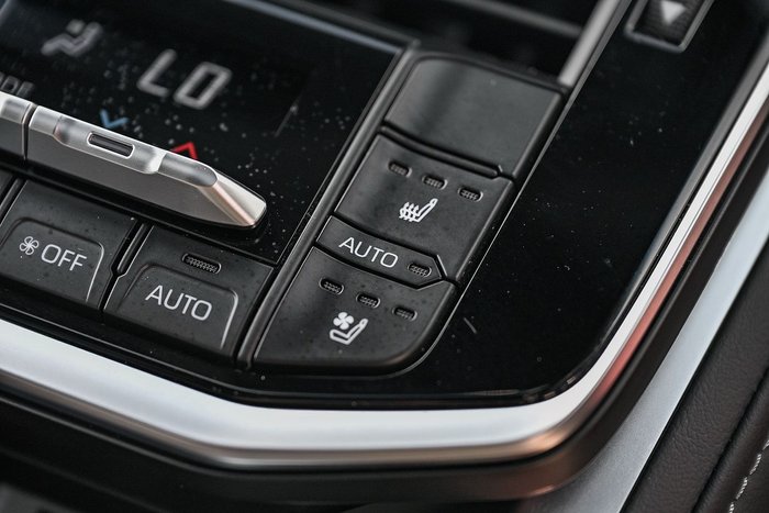 2025 Toyota Landcruiser VX