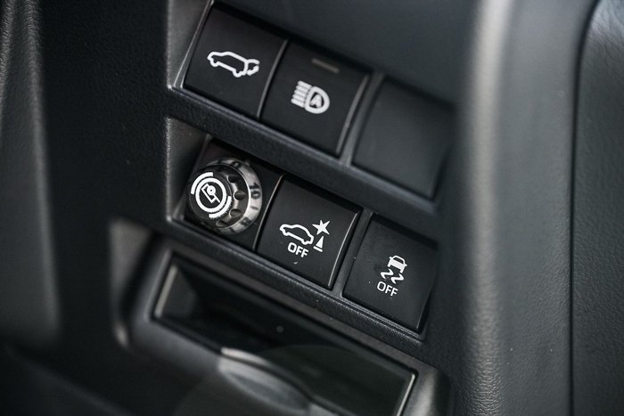 2025 Toyota Landcruiser VX