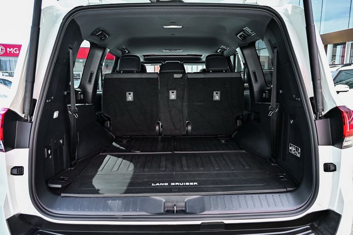 2025 Toyota Landcruiser VX