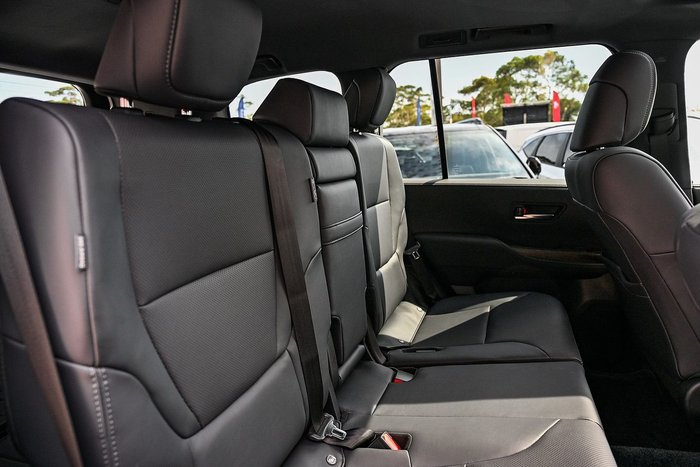 2025 Toyota Landcruiser VX