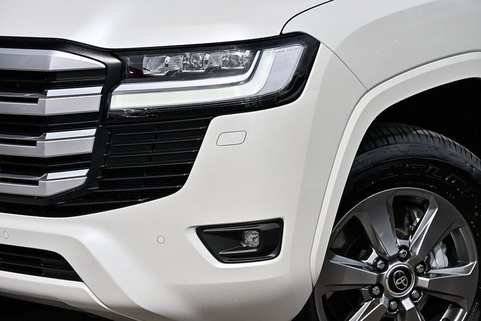 2025 Toyota Landcruiser VX