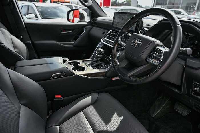 2025 Toyota Landcruiser VX