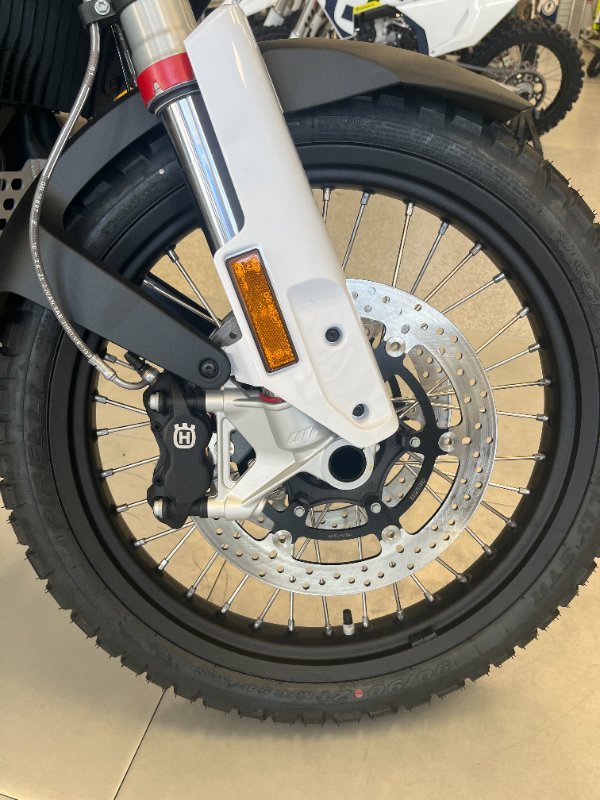 2025 HUSQVARNA NORDEN 901 EXPEDITION Storm Grey