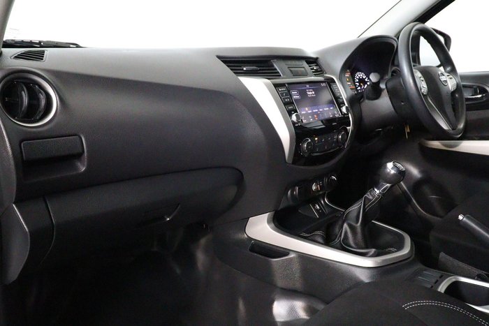2019 Nissan Navara SL