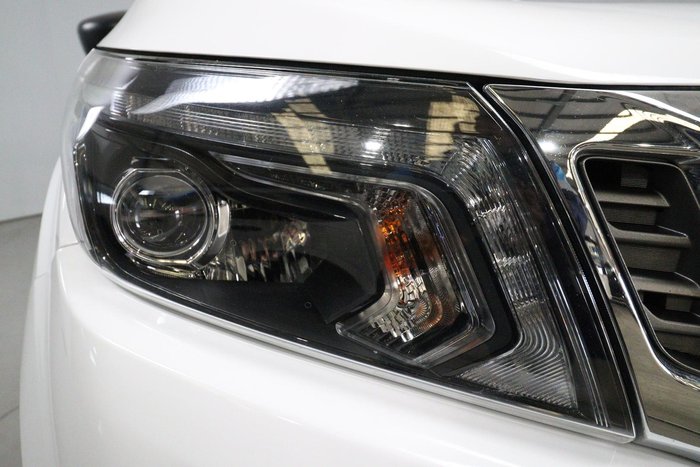 2019 Nissan Navara SL