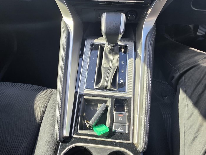 2022 Mitsubishi Pajero Sport GLX