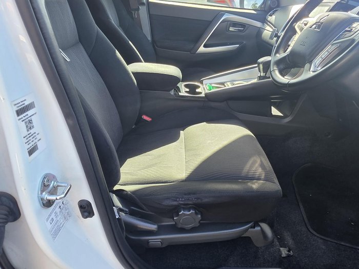 2022 Mitsubishi Pajero Sport GLX