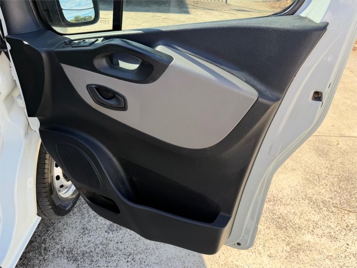 2018 RENAULT TRAFIC FORMULA EDITION SWB X82 MY18 White