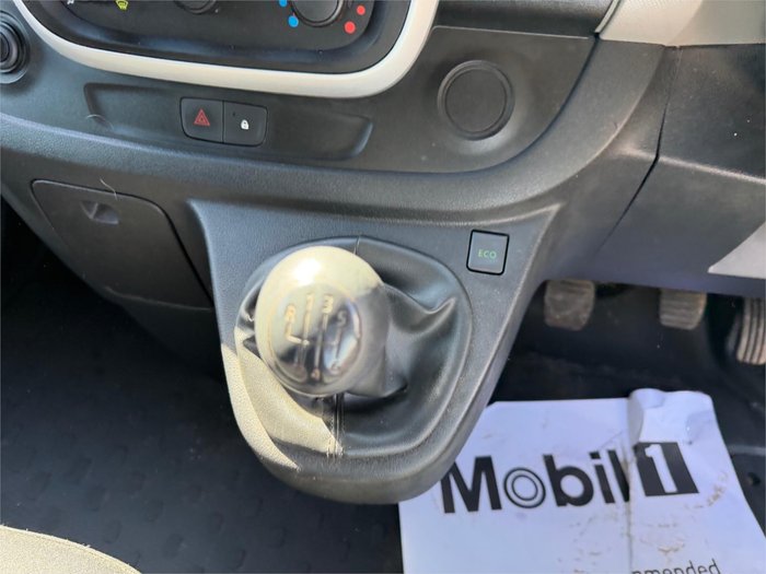 2018 RENAULT TRAFIC FORMULA EDITION SWB X82 MY18 White