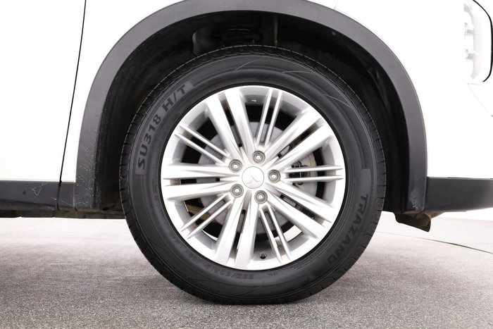 2022 Mitsubishi Outlander ES