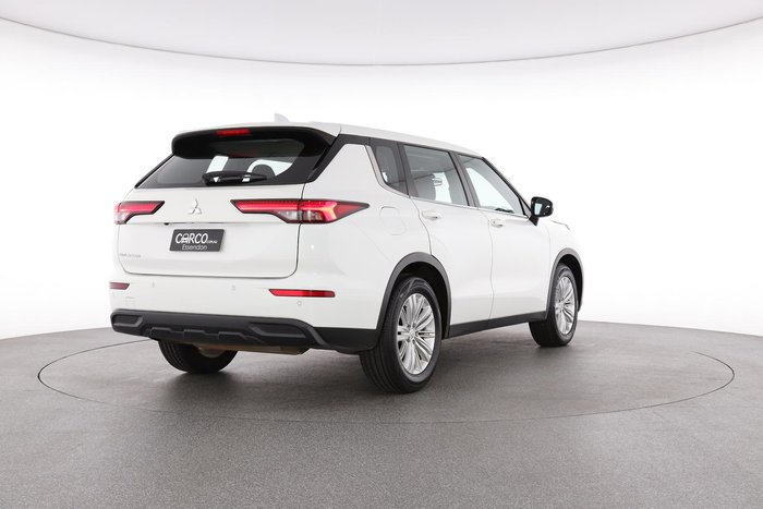 2022 Mitsubishi Outlander ES