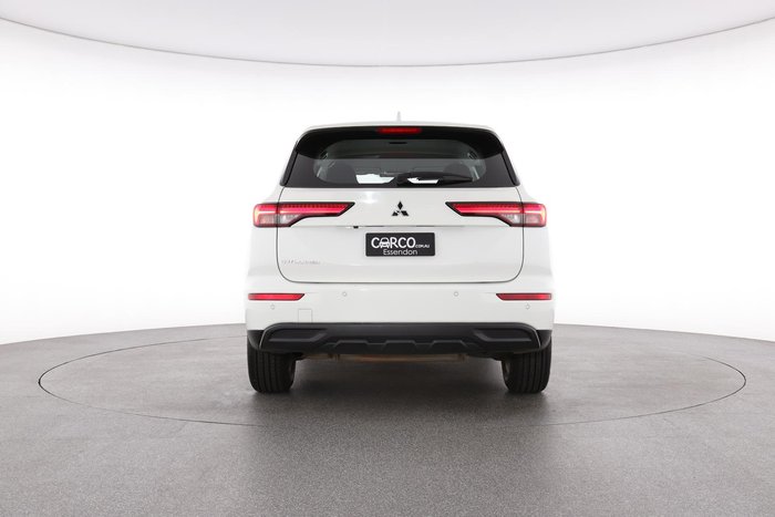 2022 Mitsubishi Outlander ES