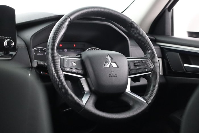 2022 Mitsubishi Outlander ES