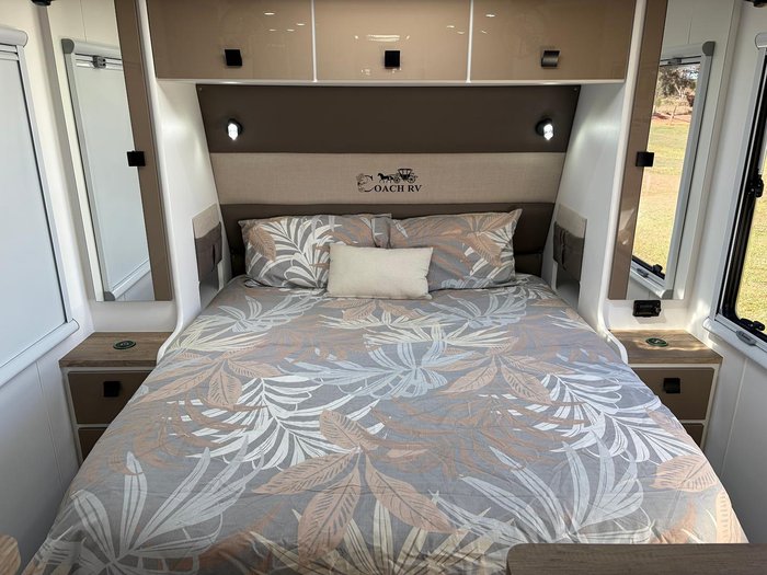 2026 Coach RV HM SERIES 20ft **Was 109,990 now $99,990**
